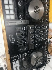 Native Instruments Traktor Kontrol S4 DJ-Controller
