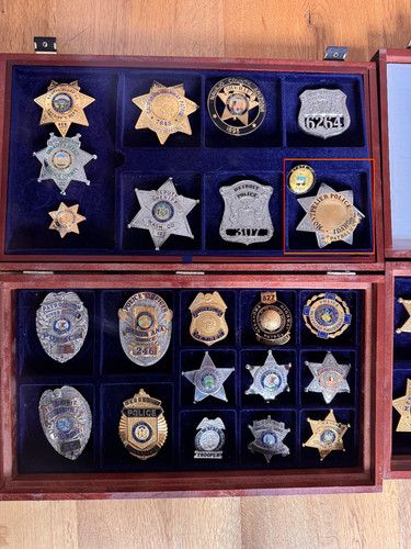 Polizeiabzeichen von - 28, us-