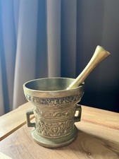 Alter Mörser mit Stößel aus