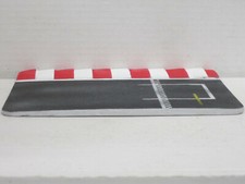 Ziellinie Magny Cours mit Curbs 50.Sieg Schumacher Diorama 1:43 Box L.21 cm HADI