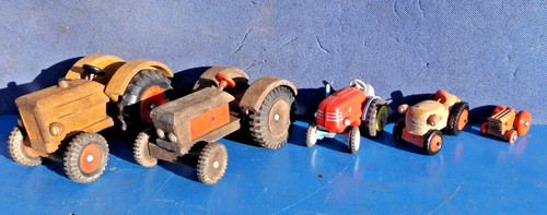 Mal alter traktor aus holz - mal,