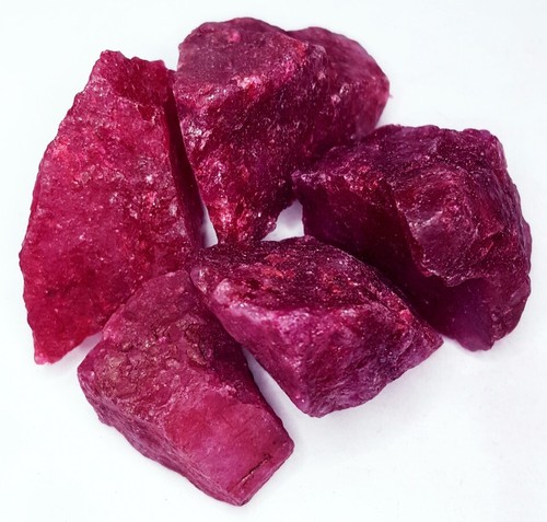 Natürlicher roter beryll - natürlicher,