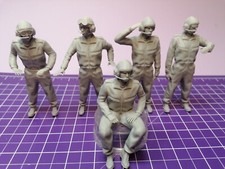 Moderne Bundeswehr Panzerbesatzung 5 Mann Set Vollfiguren Leopard 2 1:16