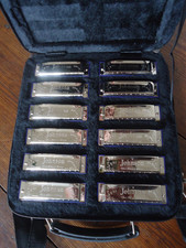 12 Mundharmonikas im Koffer - Johnson
