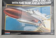 SPACE SHUTTLE WITH FUEL TANK