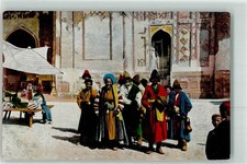 13951576 - Russische Typen aus