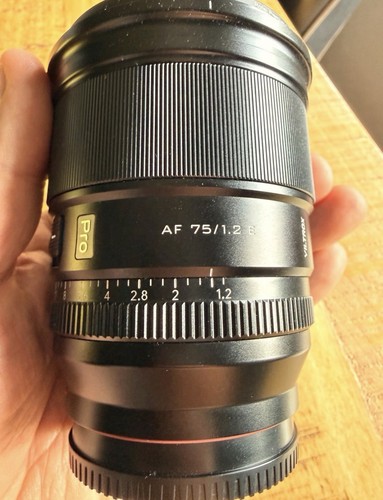 Viltrox 75mm pro - 75mm, f1.2