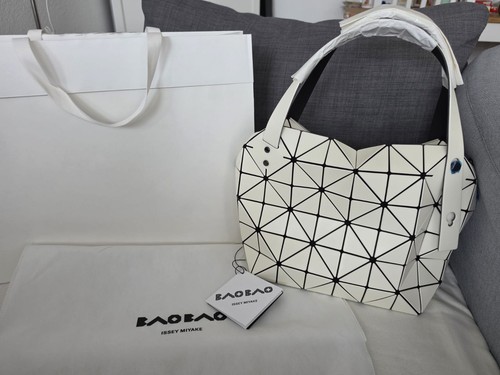 Bao issey miyake - bao,