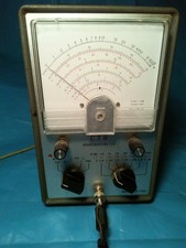 Röhrenvoltmeter CTR,  Modell HRV-240,  analog