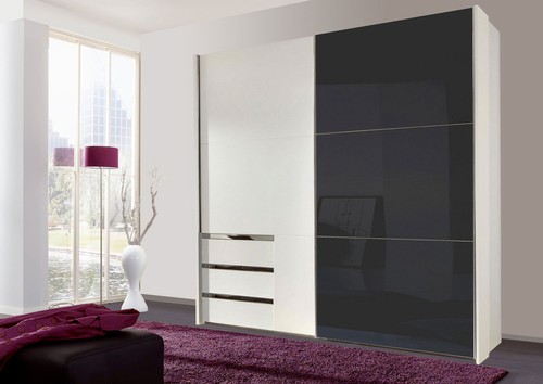 Schwebetürenschrank