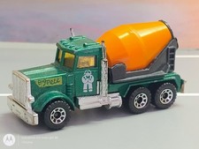 Matchbox 1981 Peterbilt "Big Pete" Betonmischer 1:80 grün / orange