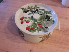 Auflaufform mit Deckel von