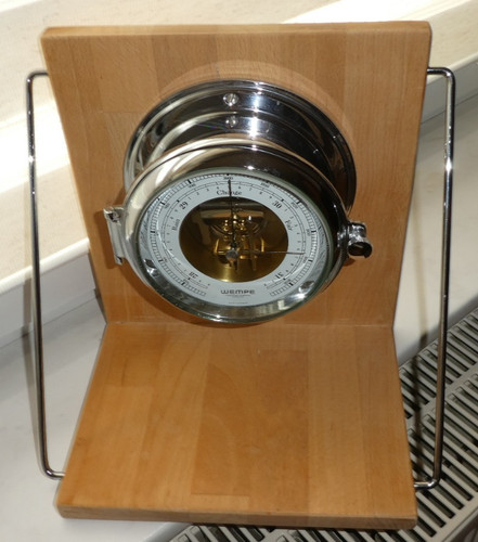 Schönes schiffsbarometer - schönes,