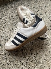 Adidas Universal  VINTAGE