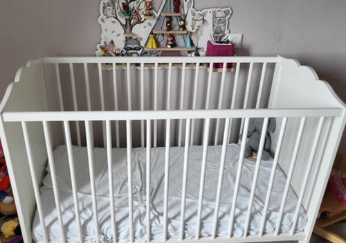 Weißes babybett von - babybett, mit