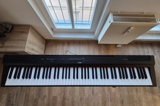 E-Piano YAMAHA P-125 +