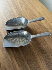 2 Alte Schaufeln aus