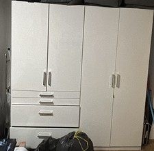 Kleiderschrank zu Verkaufen (VB)