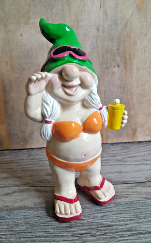 Lustige gartenzwergin bikini - gartenzwergin,