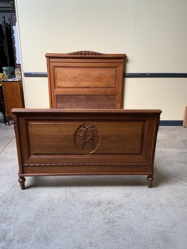 Antikes jugendstil bett aus - antikes,