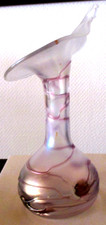 F.v. Poschinger Jugendstil Vase Form einer Calla Blüte irisierend Fadenaufl.27cm