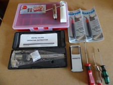 Messschieber (digital), Kleinteilebox, Schraubendreher, Entgrater usw. (Set A)
