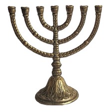 Schwere Menora aus Messing –