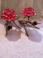 Zwei hohe Votiv Kerzenhalter in Form einer Blume mit Metall Füßen