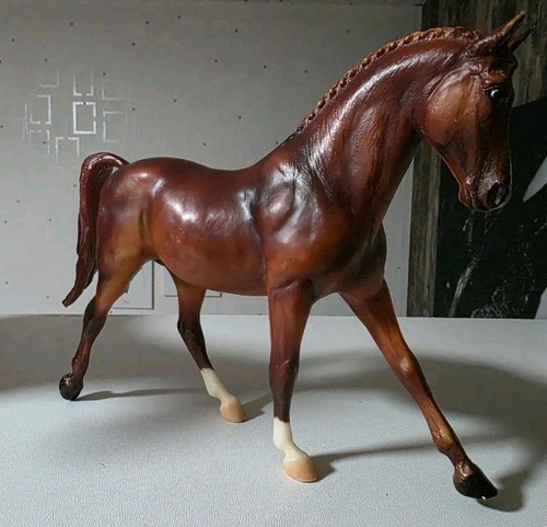 Breyer chestnut thoroughbred - chestnut,