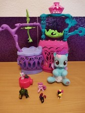 My Little Pony Unterwasserschloss mit Licht. Plus Figur Paket
