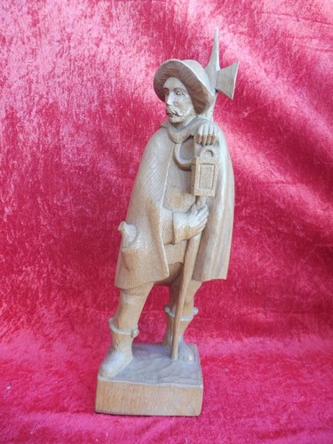 Schöne alte holzfigur - alte,