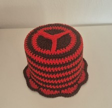 Klohut Friede Braun Rot