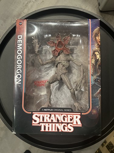 Stranger things demogorgon - stranger,