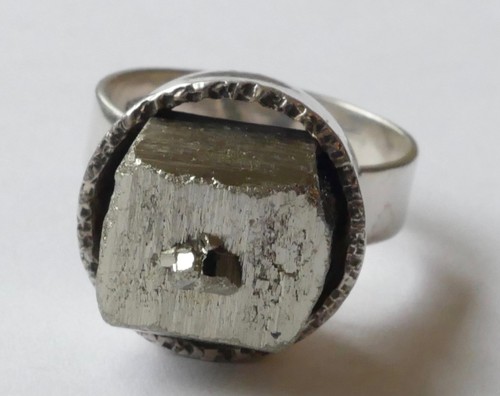 Designer ring magnetit - ring,