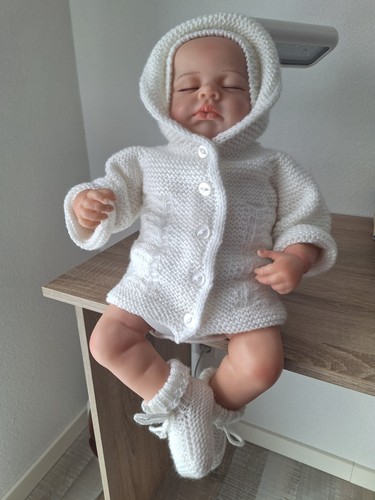 Selbstgestrickter set jacke - selbstgestrickter, set/