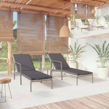 2x Sonnenliegen mit Tisch