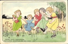 Ak Tanzende Mädchen auf einer Blumenwiese, Puppe - 4375361