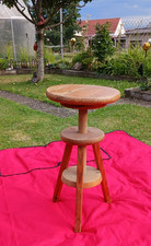 Alter Werkstatt Hocker Holz, Klavierhocker, Spindel verleimt,