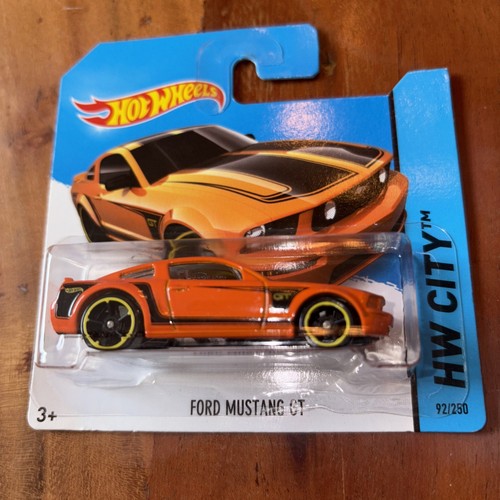 Hotwheels ford mustang gt - hotwheels,