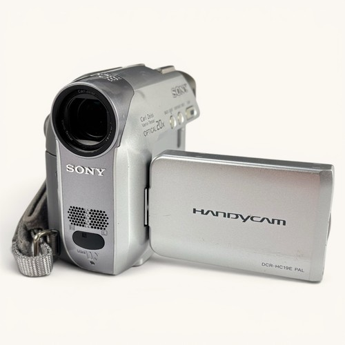 Sony dcr hc19e - dcr-hc19e, videokamera