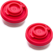 2 rote kleine Salz- und