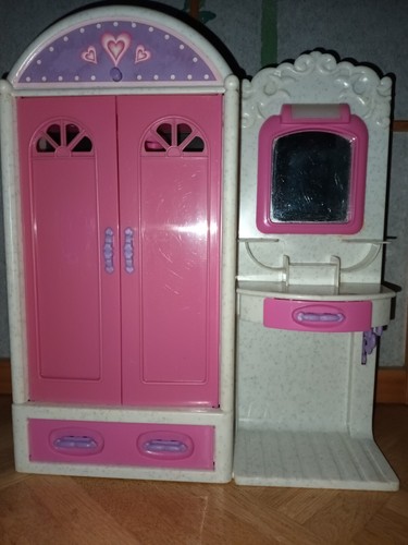 Kleiderschrank für