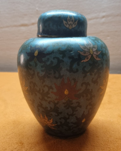 Cloisonné teedose mit - cloisonné,