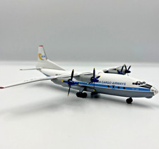 Flugzeugmodell Antonov 12 An-12 Ukrainian Cargo Airways UR-UCN Maßstab 1/200