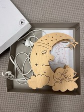 Beleuchtetes Fensterbild Holz