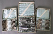 Versilbertes Besteck für 12