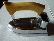 Cloer Bügelautomat Bügeleisen - Antiquität 50er / 60er Reisebügeleisen 110V/220V