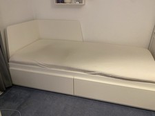 Ausziehbares Bett mit zwei Schubladen 90x200 cm Und Matratze-Sehr Guter Zustand