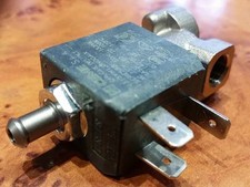 Solenoidventil 3 Weg für DeLonghi EAM / ESAM Kaffeevollautomat Magnetventil -T3