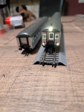 Piko 57650 + 57652 Personenwagen / Steuerwagen  Analog mit Licht, Ohne Antrieb.